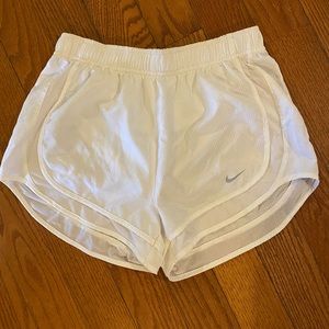 Nike Women’s White Shorts S